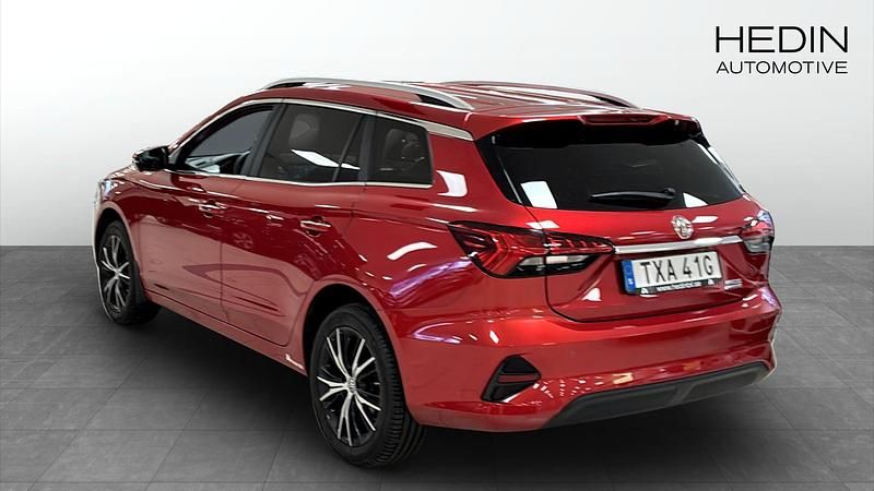 Begagnad MG MG5 EV 130 kW (177 HK) 2022 Röd Kombi