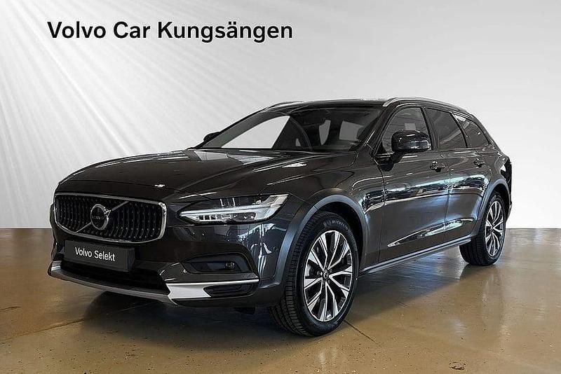 Grå Begagnad 2024 Volvo V90 CC Ultimate Kombi | 559 900 kr (Marknadspris) - Bild 1/2