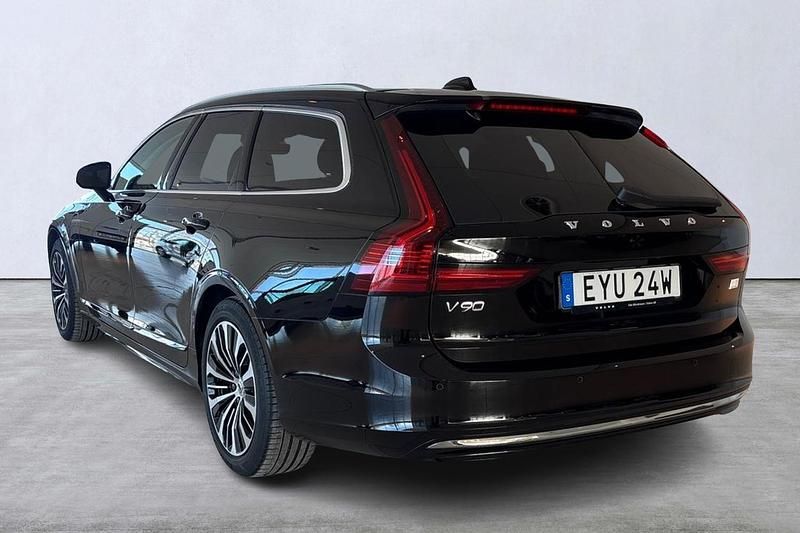 Begagnad Volvo V90 2023 Svart Kombi