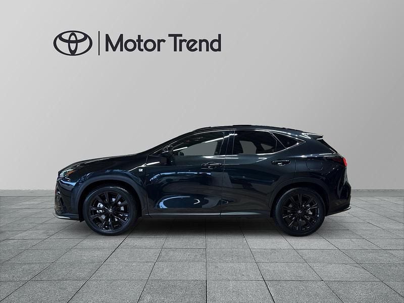 Begagnad Lexus NX450h+ Sport Line 313 HK (230 kW) 2025 Svart SUV