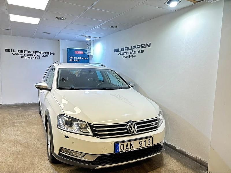 Begagnad VW Passat Alltrack 177 HK (130 kW) 2013 Vit Kombi
