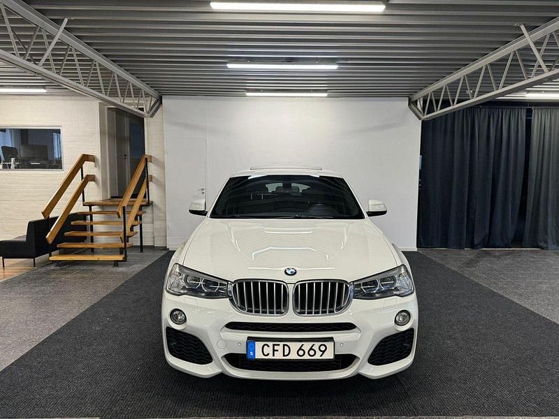Vit Begagnad 2015 BMW X4 M Sport SUV | 230 000 kr (Marknadspris) - Bild 1/4
