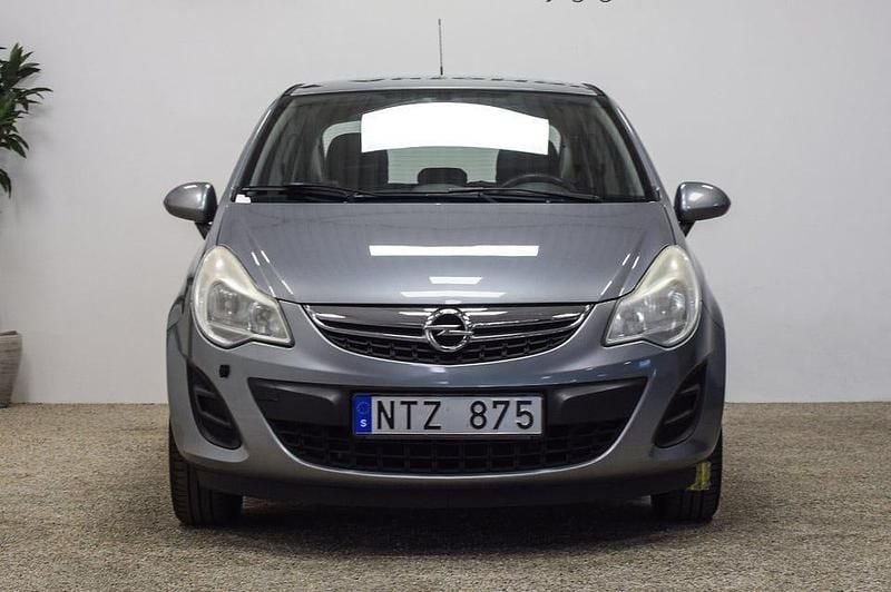 Begagnad Opel Corsa Enjoy 86 HK (63 kW) 2011 Grå Halvkombi