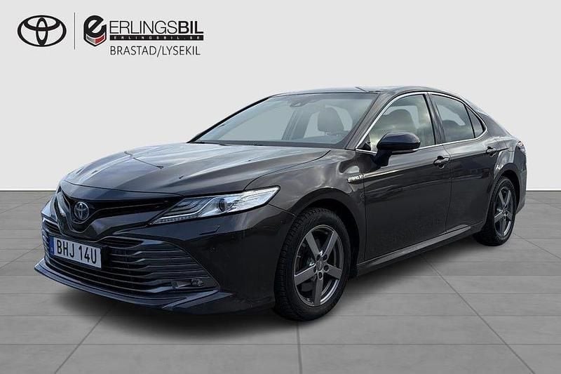 Begagnad Toyota Camry Hybrid Executive 218 HK (160 kW) 2019 Brun Sedan