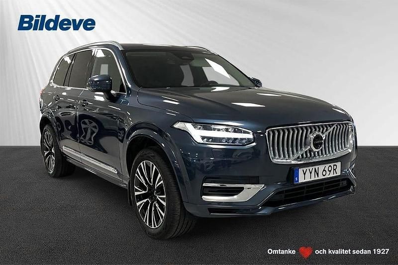 Blå Begagnad 2024 Volvo XC90 Plus SUV | 679 900 kr - Bild 1/4