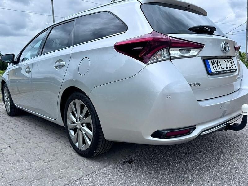 Begagnad Toyota Auris Touring Sports 136 HK (100 kW) 2016 Kombi