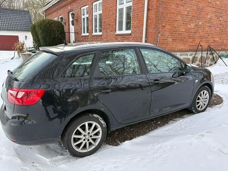 Begagnad Seat Ibiza 105 HK (77 kW) 2012