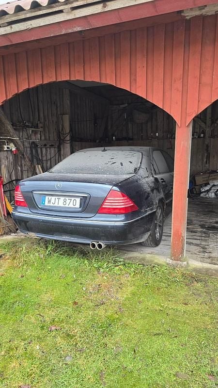 Begagnad 2003 Mercedes S430 Sedan | 15 000 kr - Bild 1/4