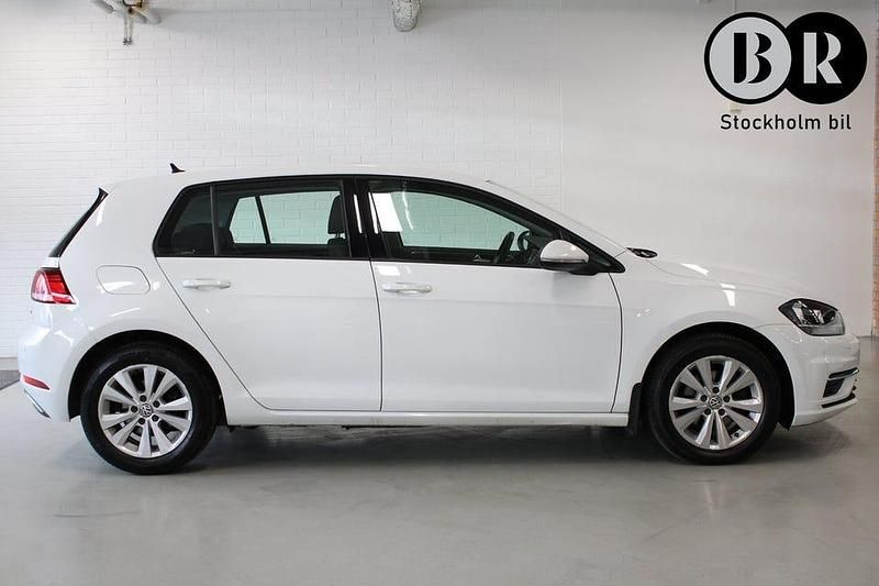 Begagnad VW Golf VII 131 HK (96 kW) 2019 Vit