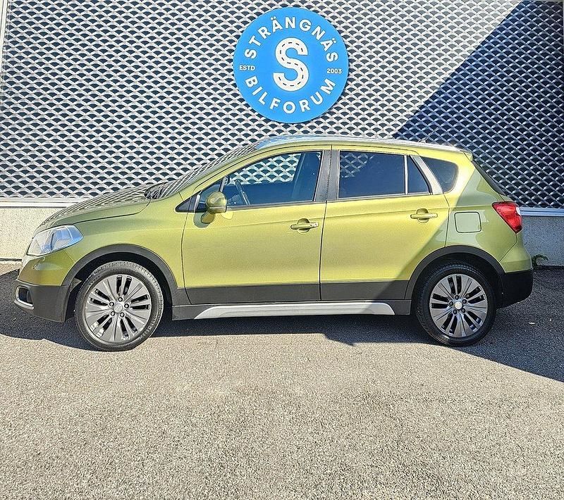 Grön Begagnad 2013 Suzuki SX4 S-Cross SUV | 105 000 kr (Marknadspris) - Bild 1/4