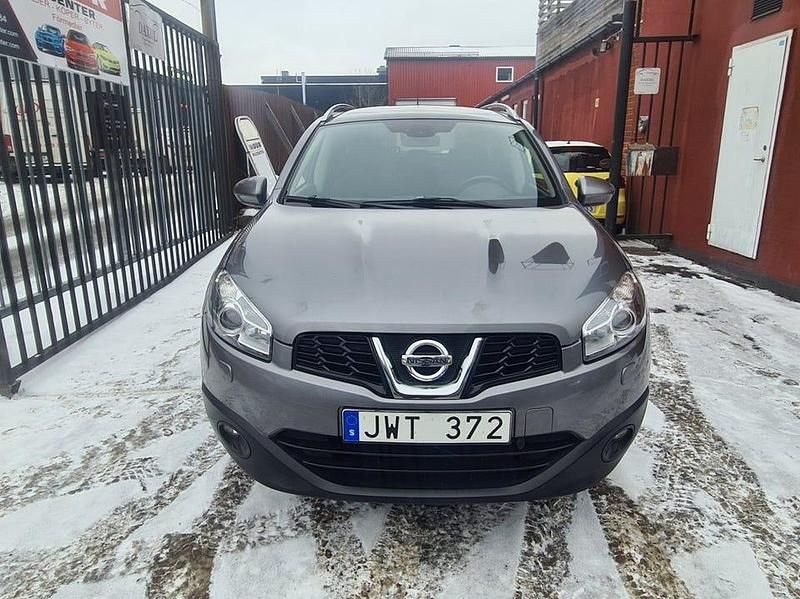 Begagnad Nissan Qashqai +2 141 HK (103 kW) 2011 Grå SUV