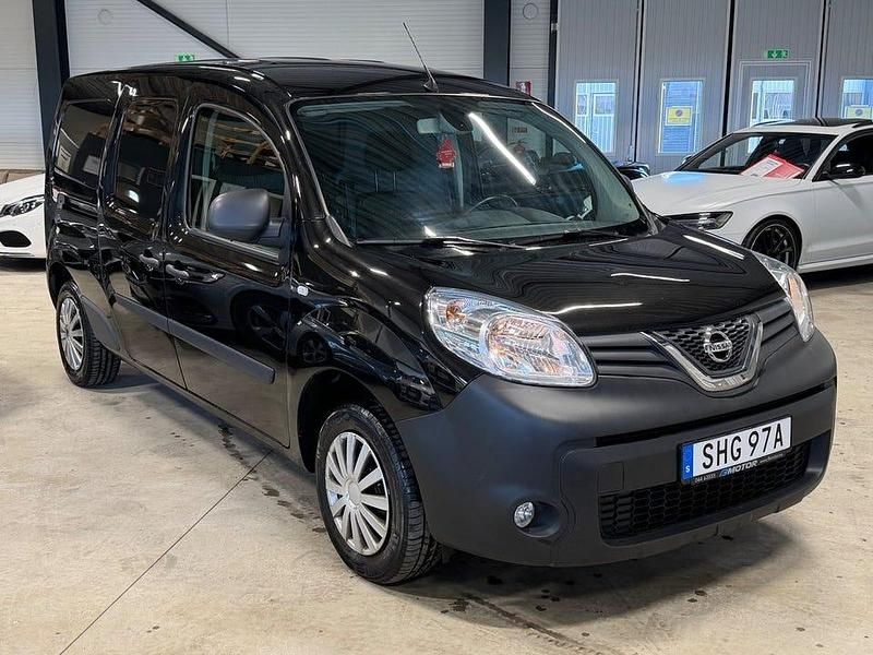 Svart Begagnad 2022 Nissan NV250 Van | 114 900 kr - Bild 1/4