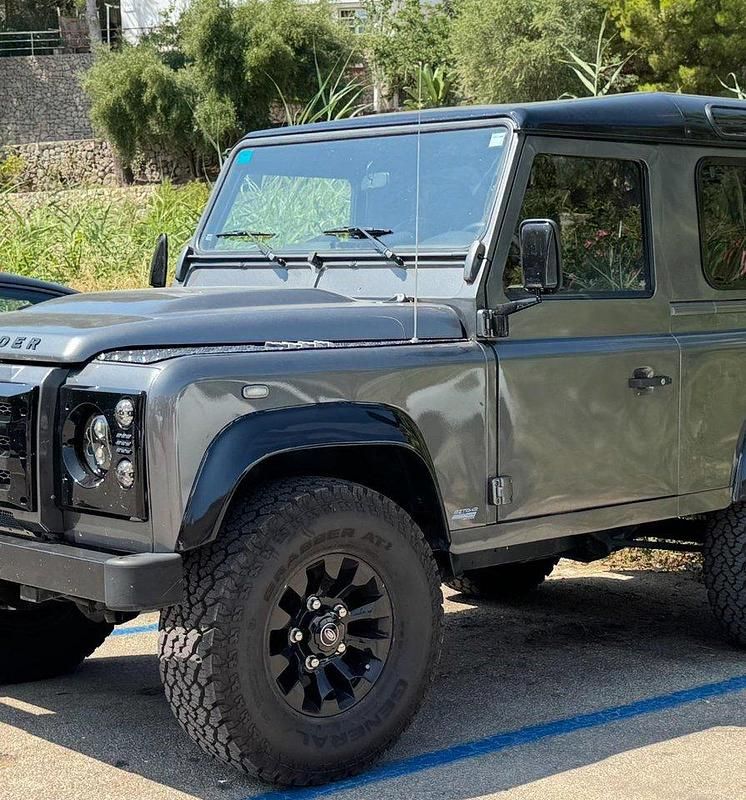 Begagnad 2010 Land Rover Defender SUV | 499 000 kr - Bild 1/4