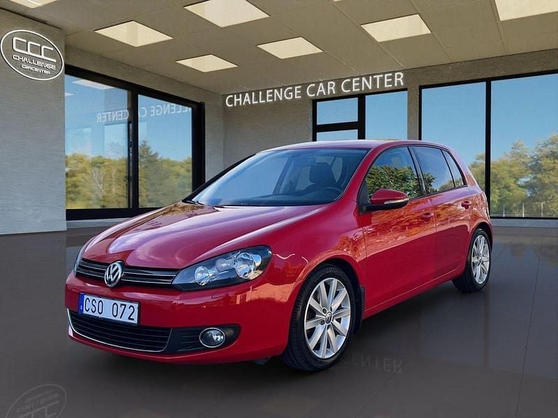 Röd Begagnad 2009 VW Golf VI Halvkombi | 79 900 kr (Marknadspris) - Bild 1/4