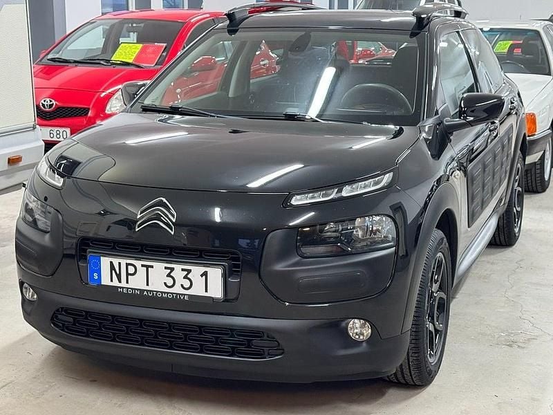Begagnad Citroën C4 Cactus PureTech 82 HK (60 kW) 2016 Svart Halvkombi