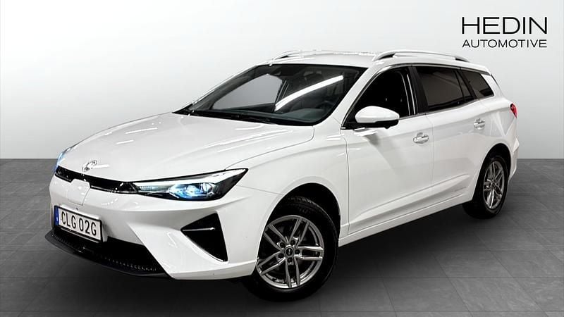Begagnad MG MG5 EV Long Range Luxury 61 kW (83 HK) 2022 Vit Kombi