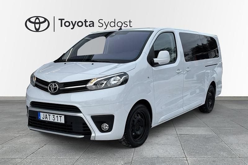 Vit Begagnad 2023 Toyota Proace Verso Kombi | 379 000 kr (Superpris) - Bild 1/4