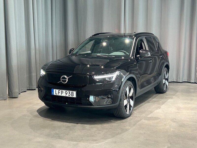 Svart Begagnad 2024 Volvo EX40 Performance SUV | 559 000 kr (Dyr) - Bild 1/4