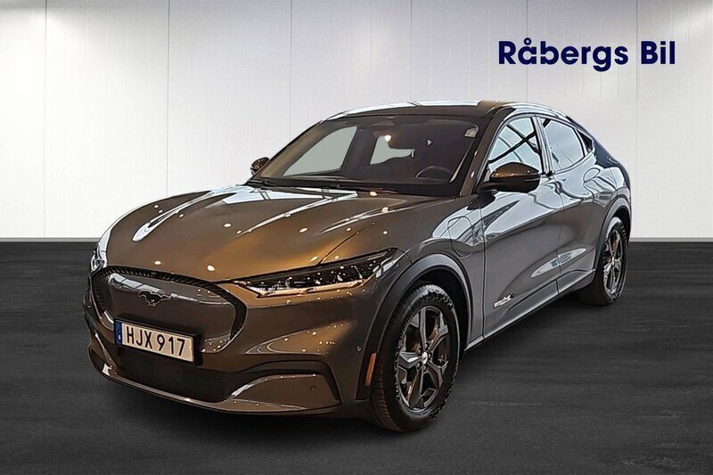 Grå Begagnad 2021 Ford Mustang Mach-E SUV | 429 800 kr (Lite dyr) - Bild 1/4