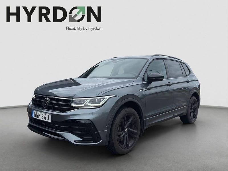 Grå Begagnad 2023 VW Tiguan Allspace R-line SUV | 449 000 kr (Lite dyr) - Bild 1/4