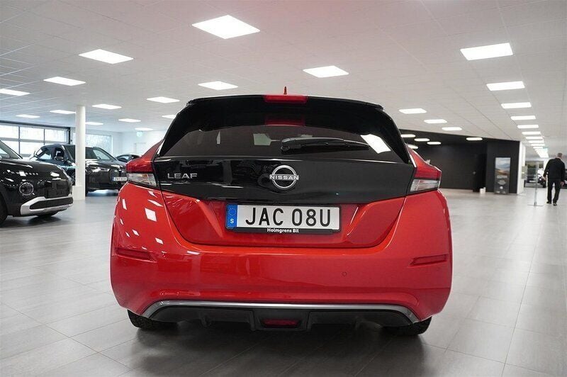 Begagnad Nissan Leaf N-Connecta 110 kW (150 HK) 2023 Okänd Halvkombi