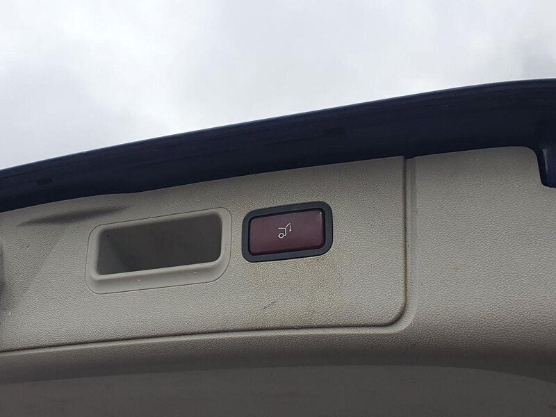 Begagnad Mercedes R320 225 HK (165 kW) 2006 Mörkblå Minibuss