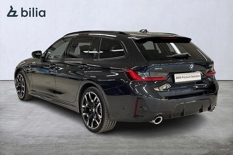 Begagnad BMW 330e M Sport 184 HK (135 kW) 2025 Svart Kombi