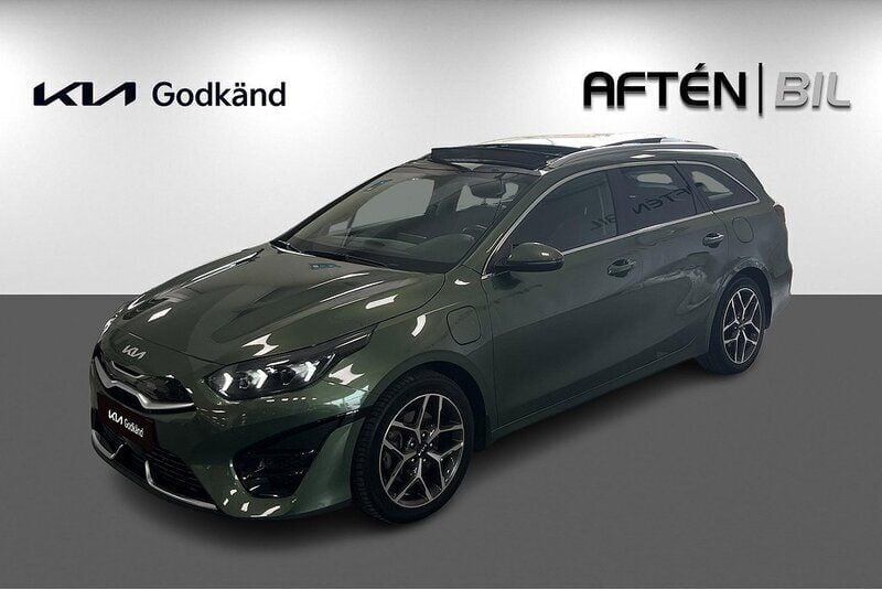 Grön (experience green ) Begagnad 2023 Kia Ceed 2 Kombi | 329 900 kr (Dyr) - Bild 1/2