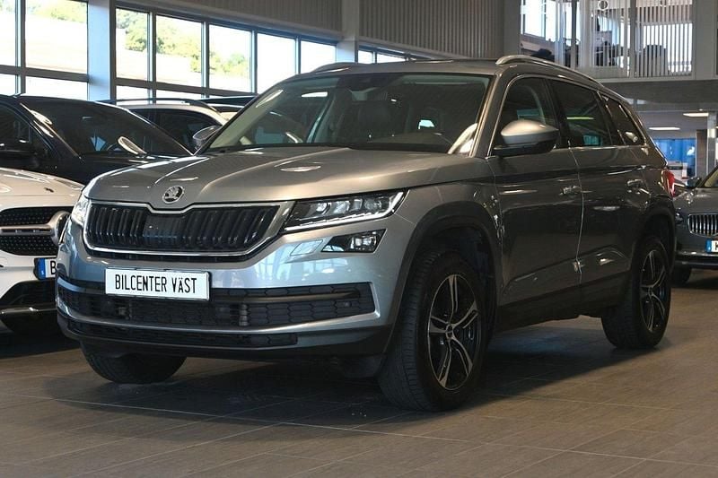 Grå Begagnad 2018 Skoda Kodiaq SUV | 289 000 kr (Marknadspris) - Bild 1/4