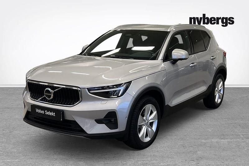 Silver Begagnad 2024 Volvo XC40 Core SUV | 339 000 kr (Bra pris) - Bild 1/4