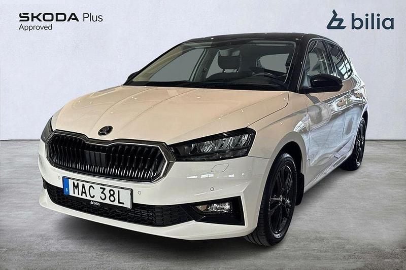 Vit Begagnad 2022 Skoda Fabia Style Halvkombi | 219 800 kr (Marknadspris) - Bild 1/3