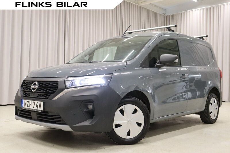 Mörkgrå (grå) Begagnad 2023 Nissan Townstar Minibuss | 169 900 kr (Bra pris) - Bild 1/4