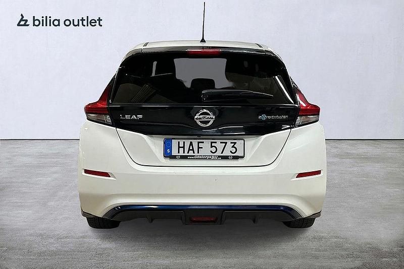 Begagnad Nissan Leaf 2018 Vit Halvkombi