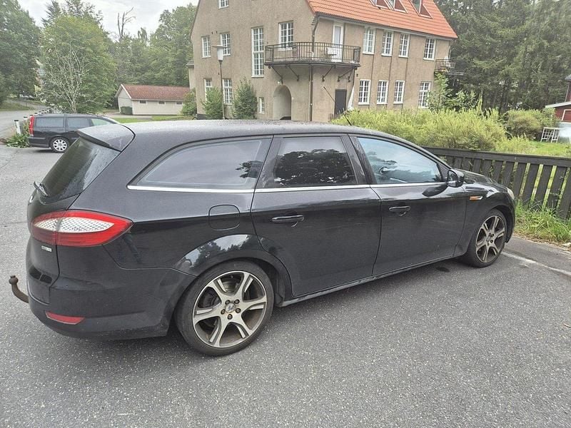 Svart Begagnad 2008 Ford Mondeo Titanium Kombi | 26 500 kr (Lite dyr) - Bild 1/3