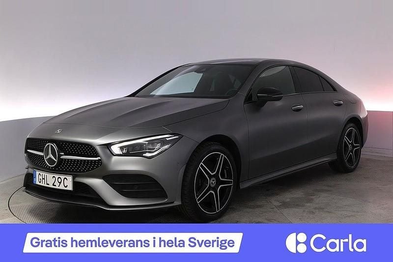 Grå Begagnad 2022 Mercedes CLA250e AMG Sedan | 345 900 kr (Superpris) - Bild 1/4