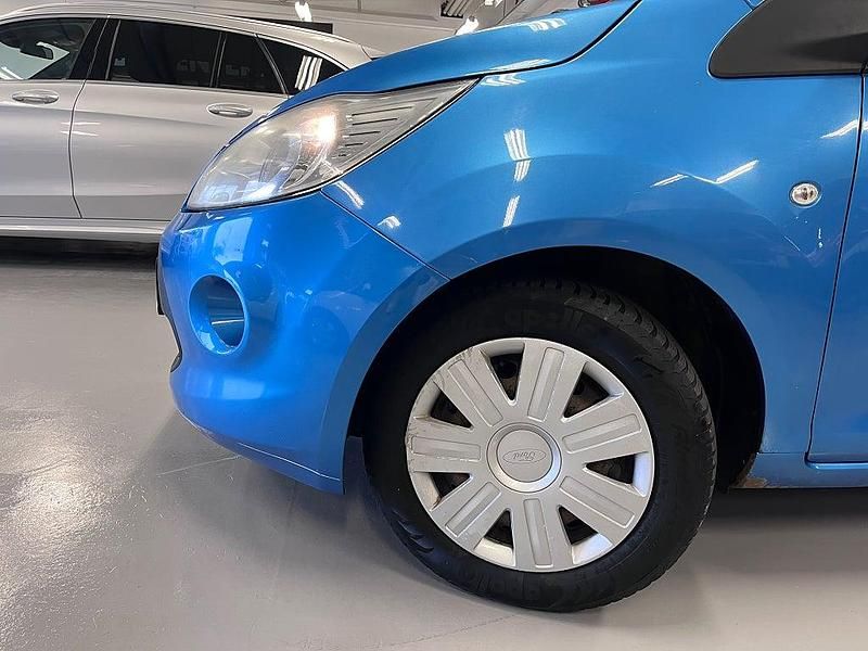 Begagnad Ford Ka Titanium 70 HK (51 kW) 2010 Blå Halvkombi