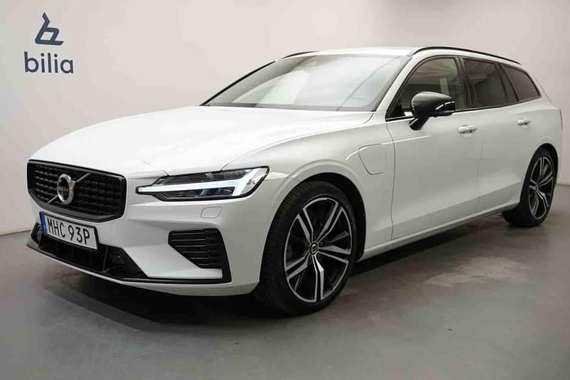 Vit Begagnad 2021 Volvo V60 Kombi | 319 900 kr (Marknadspris) - Bild 1/1