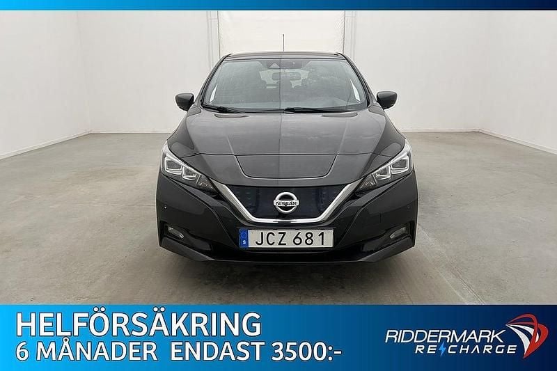 Begagnad Nissan Leaf 360º 110 kW (150 HK) 2018 Svart Halvkombi