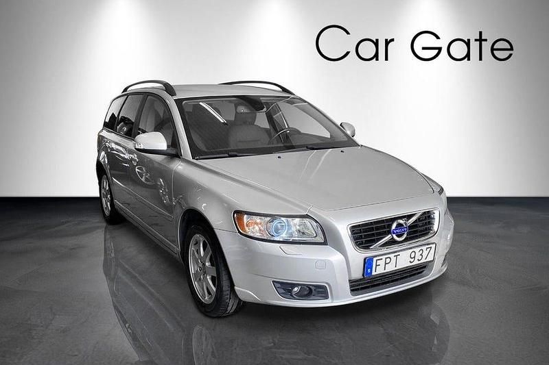 Begagnad Volvo V50 150 HK (110 kW) 2011 Grå Kombi