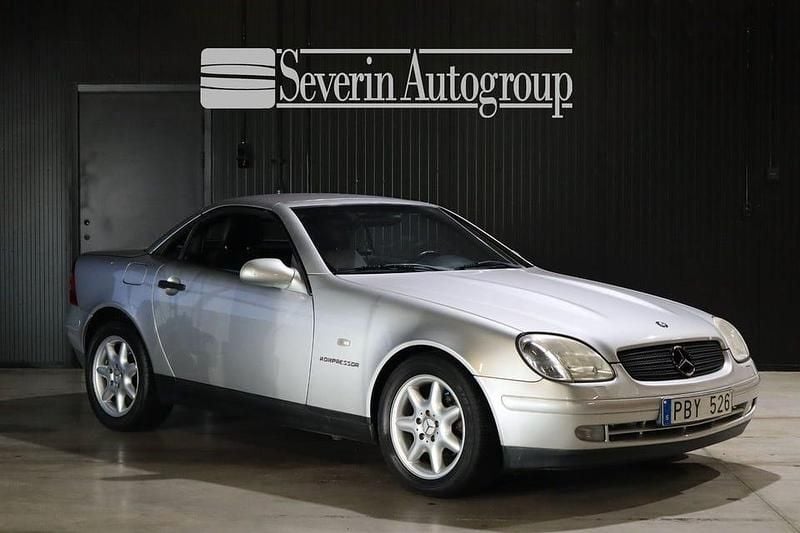 Silver Begagnad 1997 Mercedes SLK230 Cab | 79 000 kr - Bild 1/4