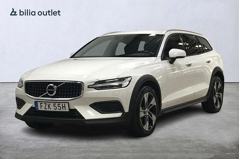 Vit Begagnad 2019 Volvo V60 CC SE Kombi | 259 900 kr (Marknadspris) - Bild 1/4