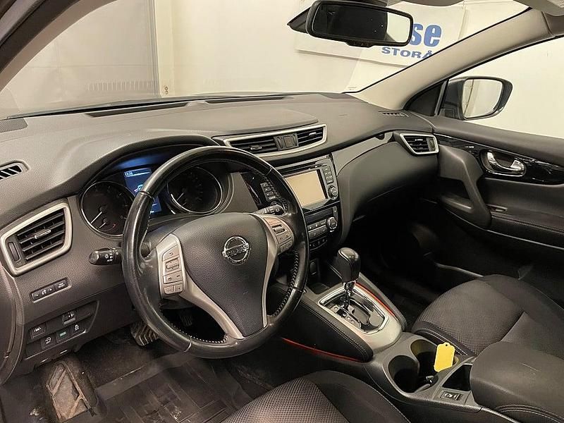 Begagnad Nissan Qashqai N-Connecta 116 HK (85 kW) 2017 Brun SUV
