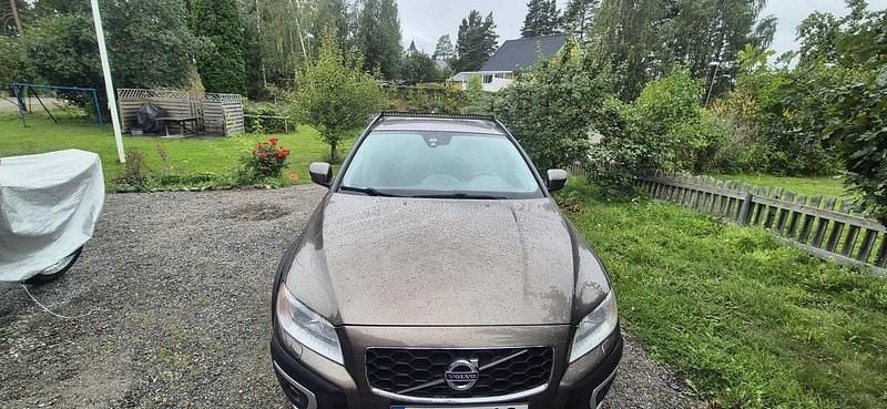 Brun Begagnad 2014 Volvo XC70 Momentum SUV | 130 000 kr (Marknadspris) - Bild 1/4