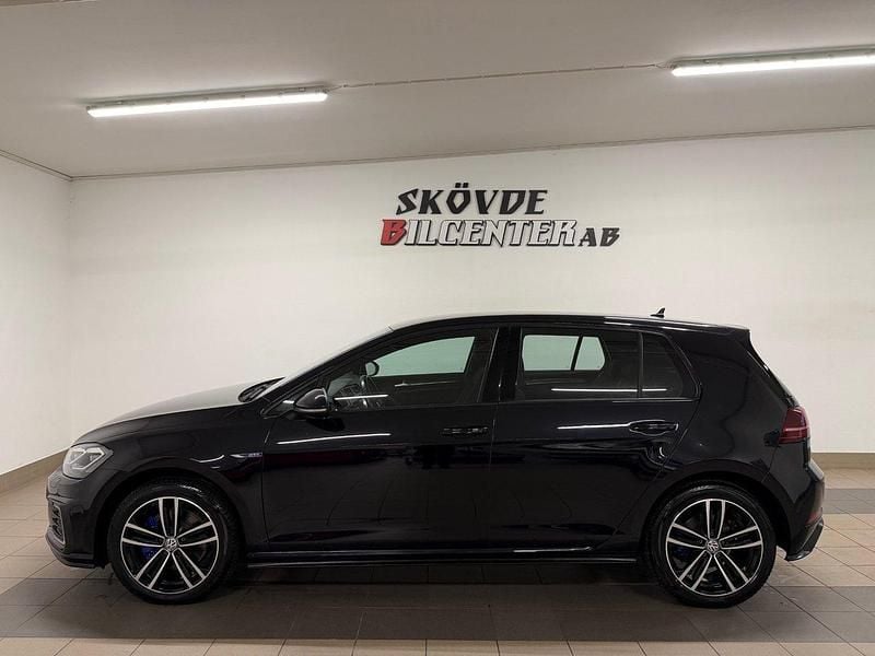 Svart Begagnad 2020 VW Golf VII GTE Halvkombi | 206 500 kr (Marknadspris) - Bild 1/4