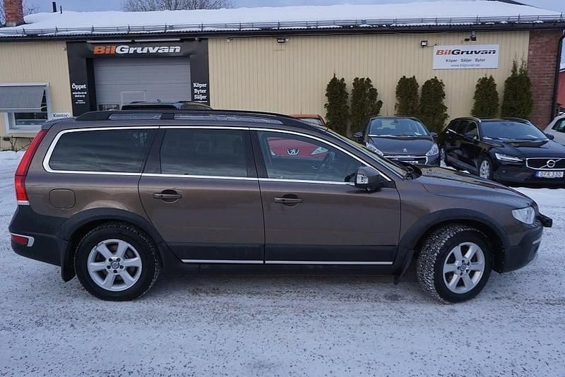Begagnad Volvo XC70 Standard 181 HK (133 kW) 2015 Brun Kombi