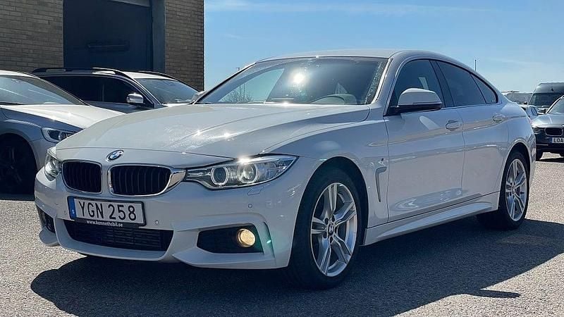 Vit Begagnad 2016 BMW 420 M Sport Sportkupé | 259 500 kr (Marknadspris) - Bild 1/4