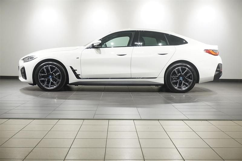 Begagnad BMW i4 M Sport 400 kW (544 HK) 2023 Vit Sedan