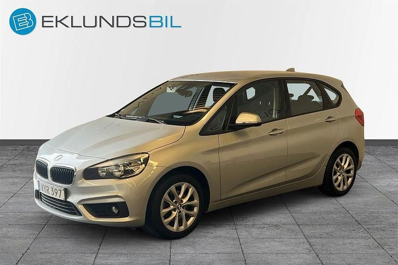 Silver Begagnad 2015 BMW 216 Active Tourer Advantage Minibuss | 149 900 kr - Bild 1/4