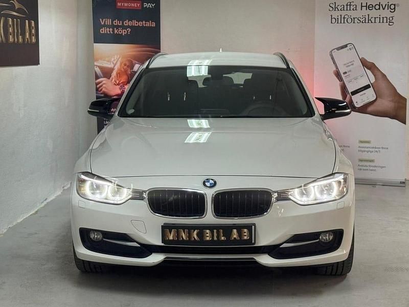 Begagnad BMW 320 Sport Line 184 HK (135 kW) 2014 Vit Kombi