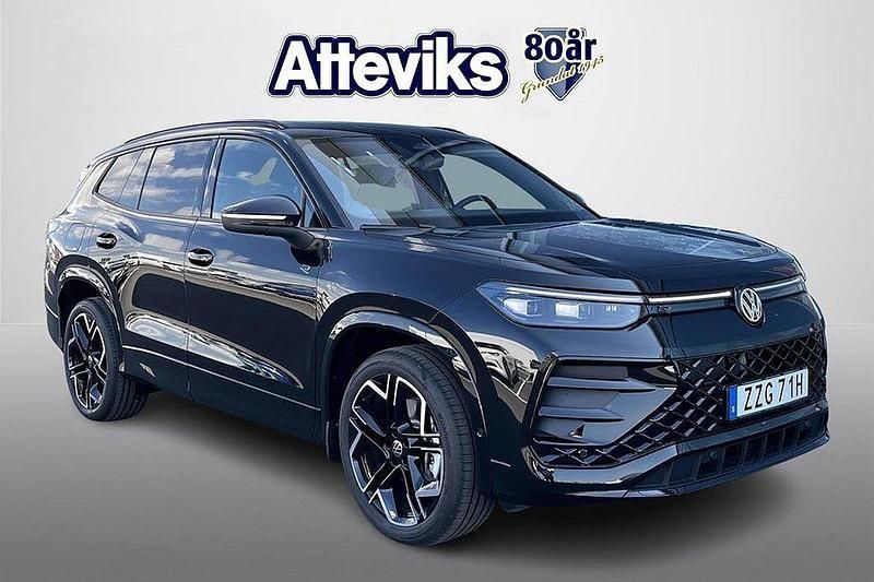 Svart Ny 2025 VW Tayron R-line SUV | 718 200 kr (Marknadspris) - Bild 1/4